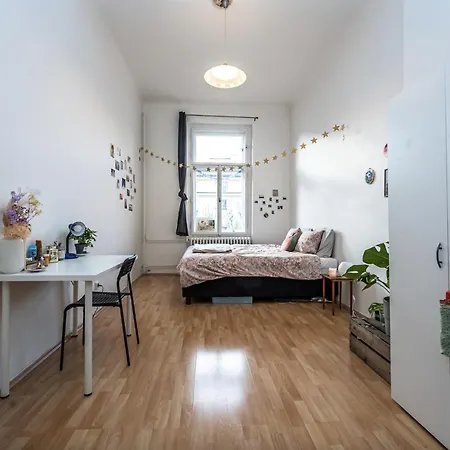 Legerova Apartments Praag Buitenkant foto