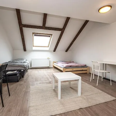 Legerova Apartments Praag Buitenkant foto