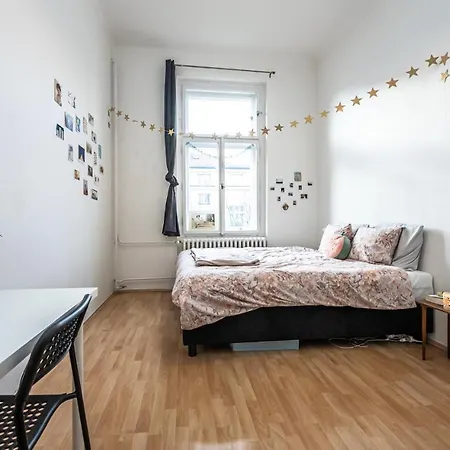 Legerova Apartments Praag Buitenkant foto